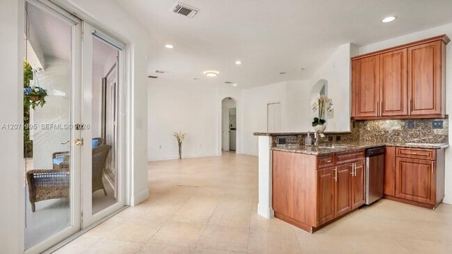 Building Photo - 1421 SW 153rd Path