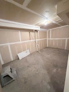 Building Photo - 5080 Old Bitterroot Rd