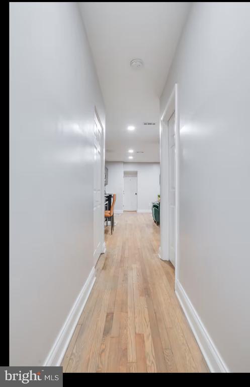 Building Photo - 1255 Raum St NE