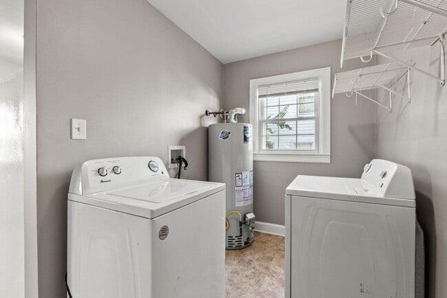 Building Photo - 154 Northwood Dr