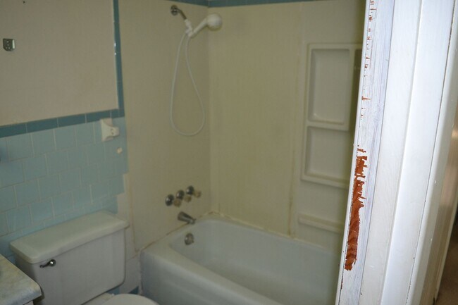 Building Photo - 138 Cypress Cir