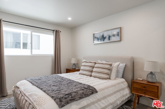 Building Photo - 329 Rosemont St