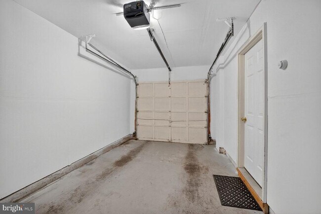 Building Photo - 13117 Kidwell Field Rd