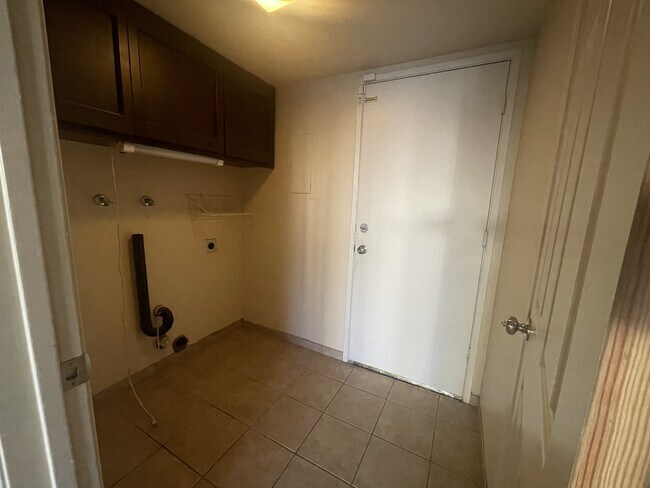 Building Photo - 160 Vail Ct