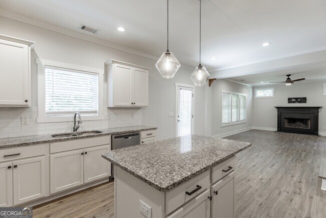 Building Photo - 6459 Wildwood Trail