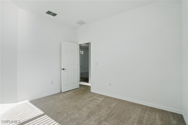 Building Photo - 1767 Alameda Dr