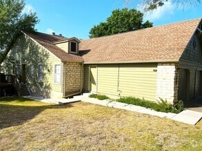 Building Photo - 383 Fantail Loop