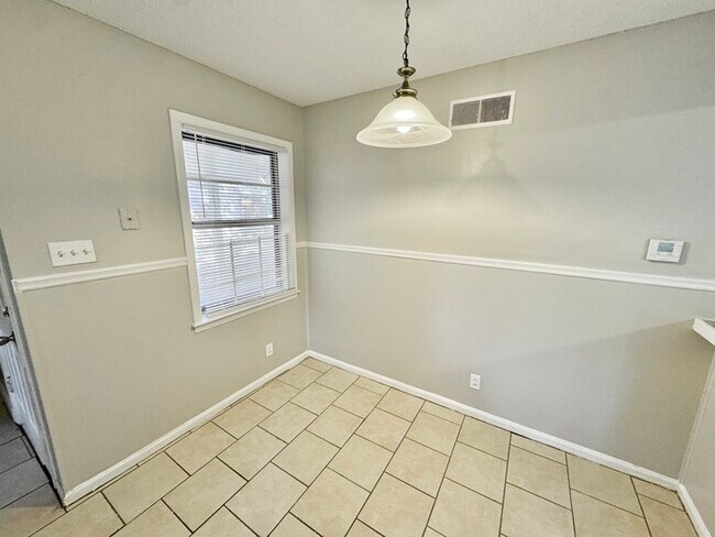 Building Photo - 2511 Frayser Blvd
