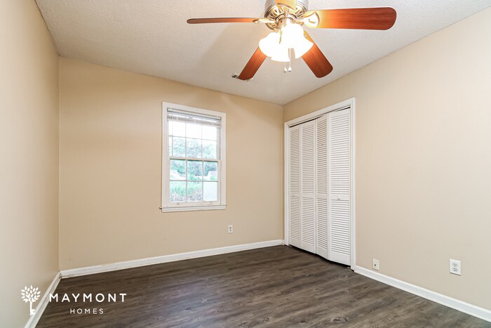 Building Photo - 306 Gippy Dr