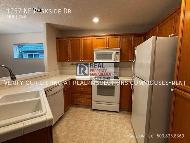 Building Photo - 1257 NE Parkside Dr