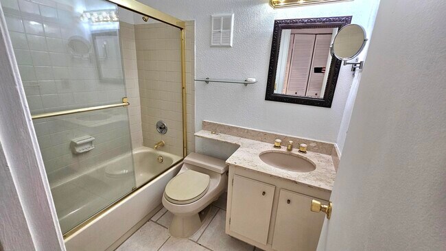 Building Photo - 2948 NW 69th Ct