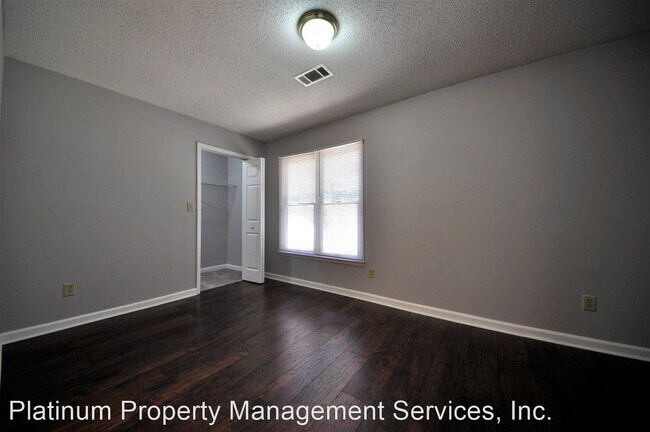 Building Photo - 2 br, 2.5 bath House - 232 Hembree Park Ter