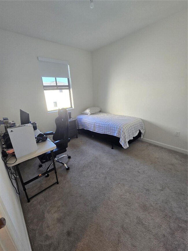 Building Photo - 13128 SW 234th Ter