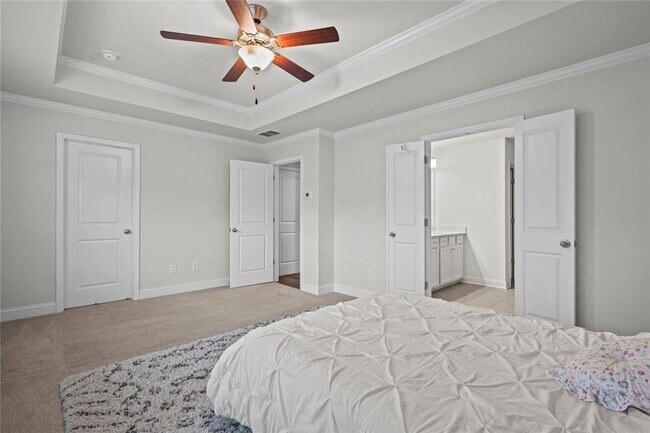 Building Photo - 2779 White Oak Ln