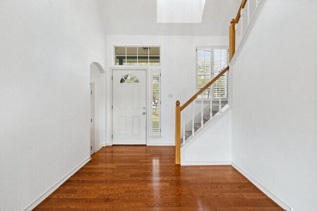 Building Photo - 500 Errol Dr
