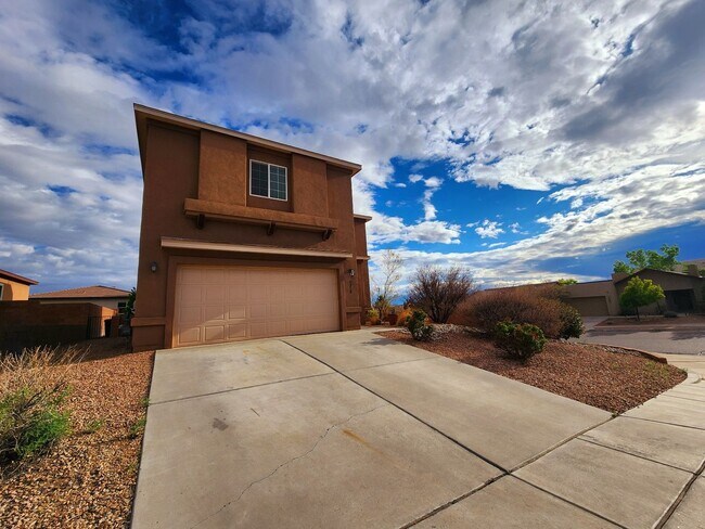 Building Photo - Spacious 4-Bedroom Home with Loft in Charm...