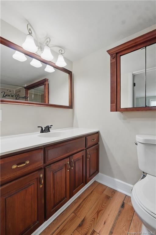 Building Photo - 3127 N Riverside Dr