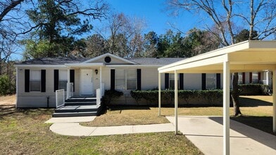 Building Photo - 30511 Valley Oaks Dr