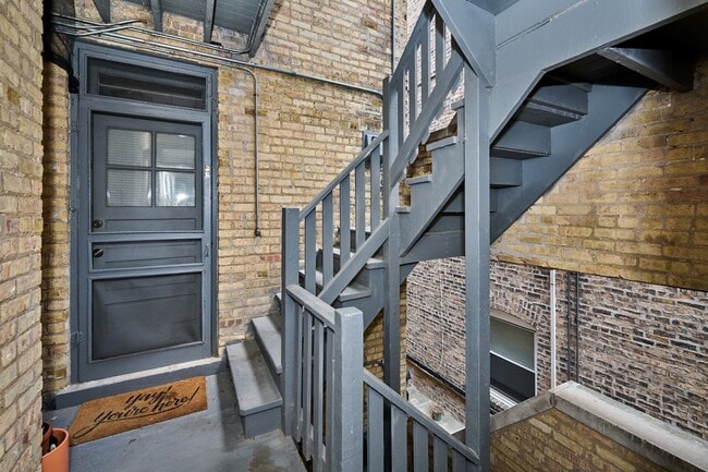 Building Photo - 1112 Grove St