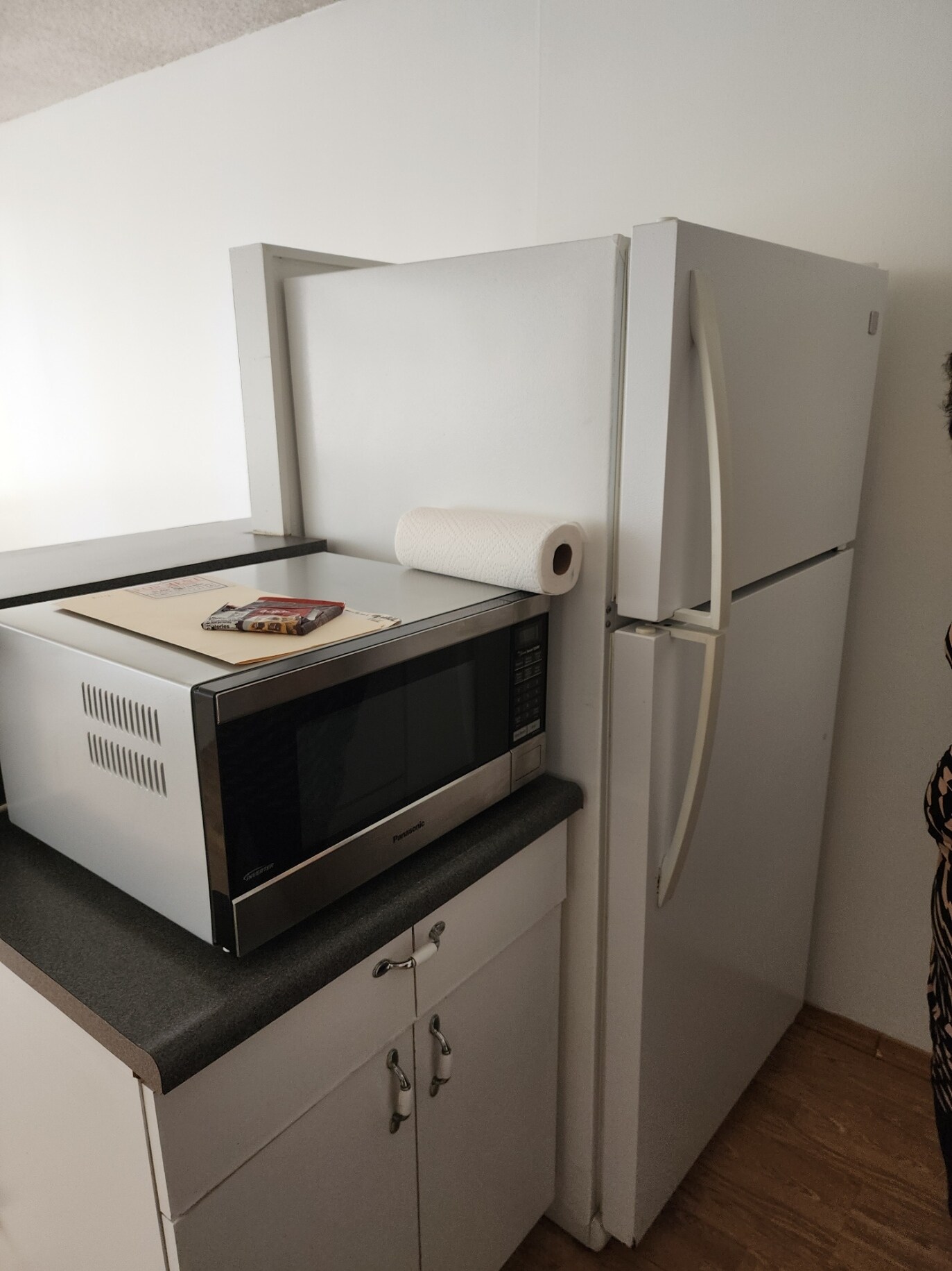 Building Photo - 1560 Kanunu St