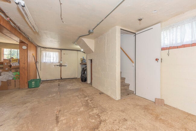 Building Photo - 1324 Wells St