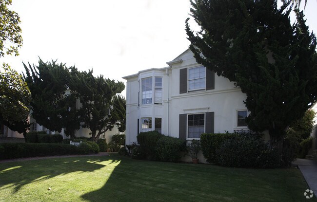 Primary Photo - 302-312 San Vicente Blvd