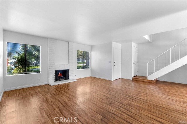 Building Photo - 5 Locust