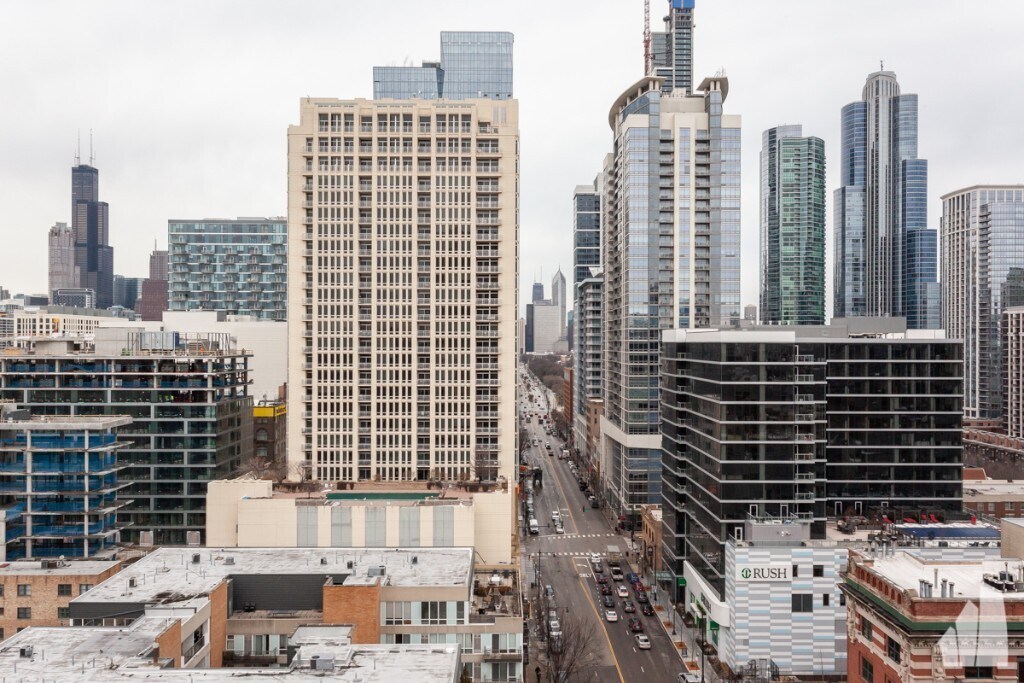 Building Photo - 1464 S Michigan Ave