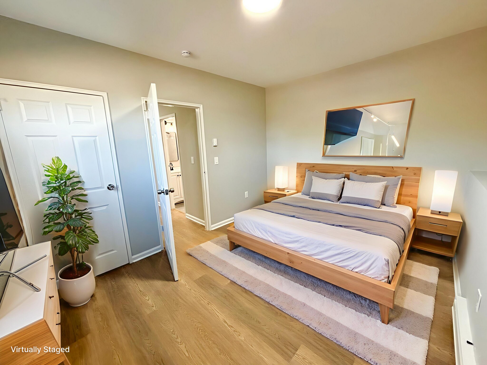 Building Photo - 693 Washington St