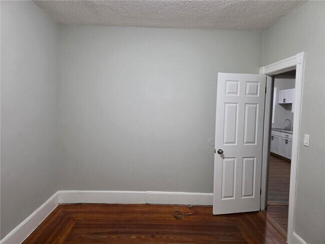 Building Photo - 108 Lenox Ave