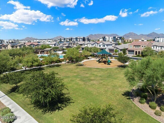 Building Photo - 6630 E Villa Rita Dr
