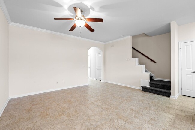 Building Photo - 453 Christiane Way