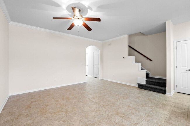 Building Photo - Beautiful 3 BR, 2.5 BA Townhome Easy Access to I-85 & I-385