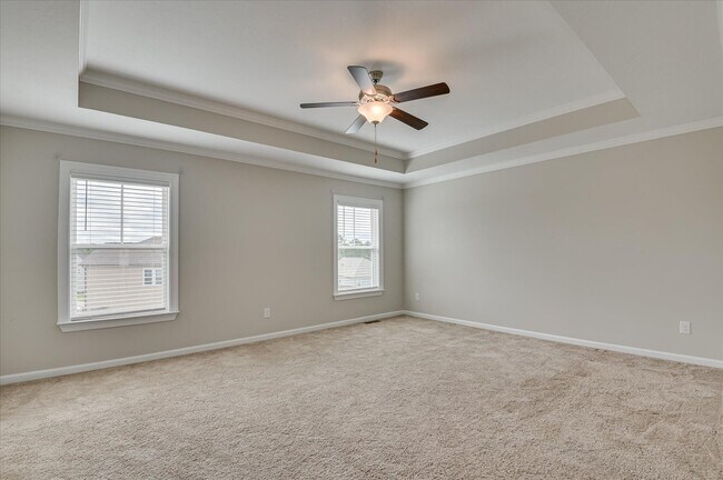 Building Photo - 3207 Wayne Dr