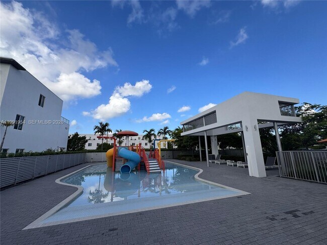 Building Photo - 10250 NW 66th St