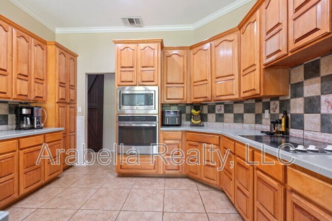 Building Photo - 1702 Shepherds Ranch
