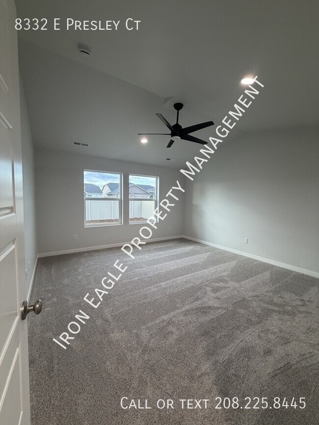 Building Photo - 8332 E Presley Ct
