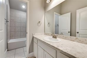 Building Photo - 698 Harper Dr