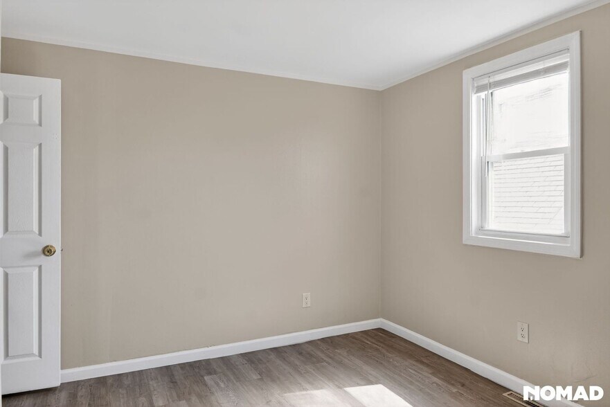 Building Photo - 54 Dawson Ave