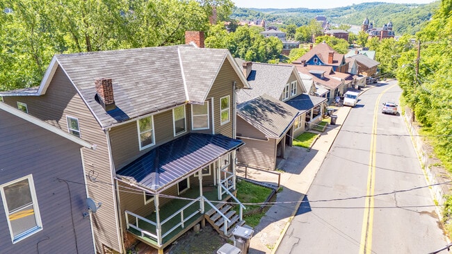 Building Photo - 344 Stewart St