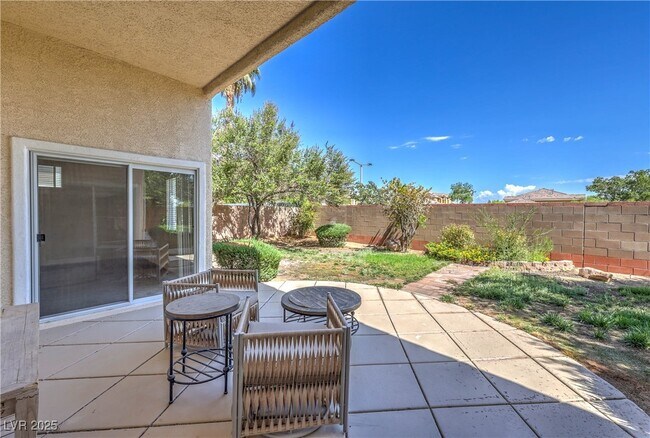 Building Photo - 10504 Narra Pl