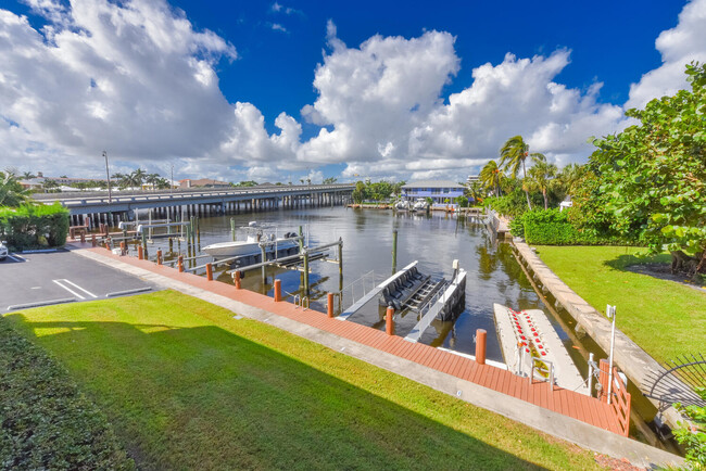 Building Photo - 1700 S Ocean Blvd