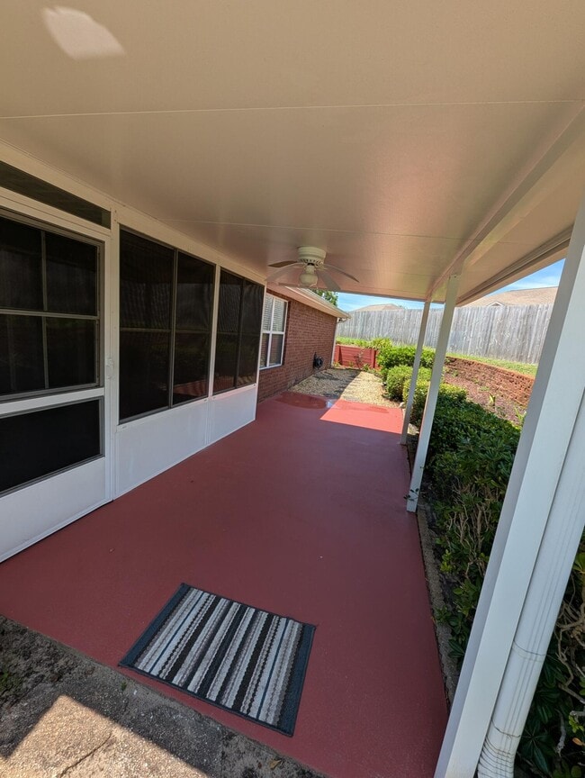 Building Photo - 462 Sandmore Shores Dr