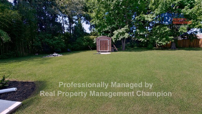 Building Photo - 1682 Blue Creek Rd