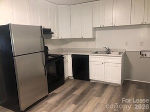 Building Photo - 423 Edgegreen Dr