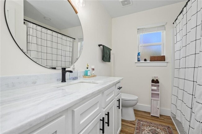 Building Photo - 350 Allison Ct