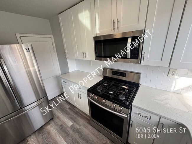 Building Photo - Newly Renovated 4 Bedroom Home For Rent in...