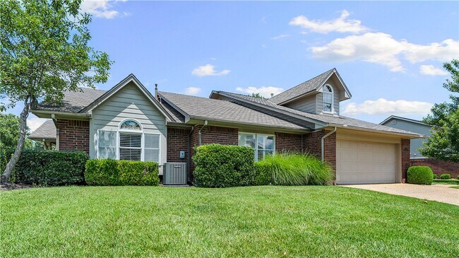Building Photo - 2 S Prairie Dunes Dr