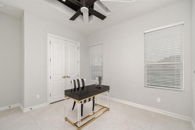 Building Photo - 3505 Vendome Dr