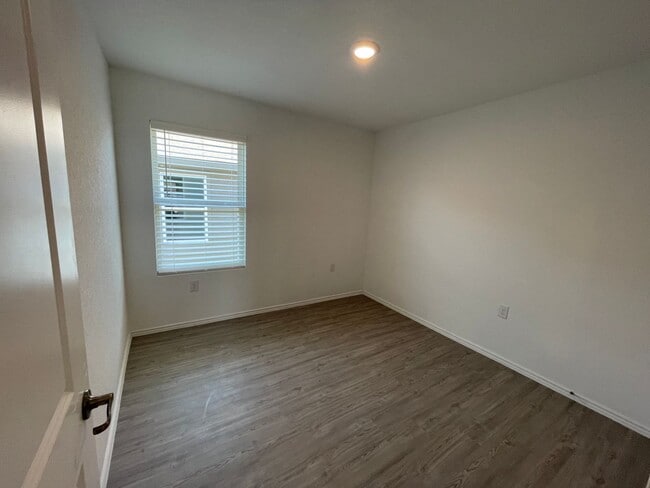 Building Photo - 10271 Asta Trl